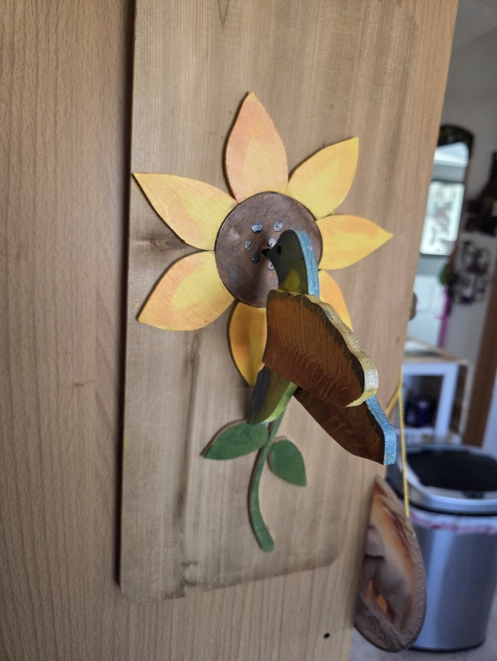 Handmade Defying Grafity Wood Sunflower with Hummingbird Wall Art